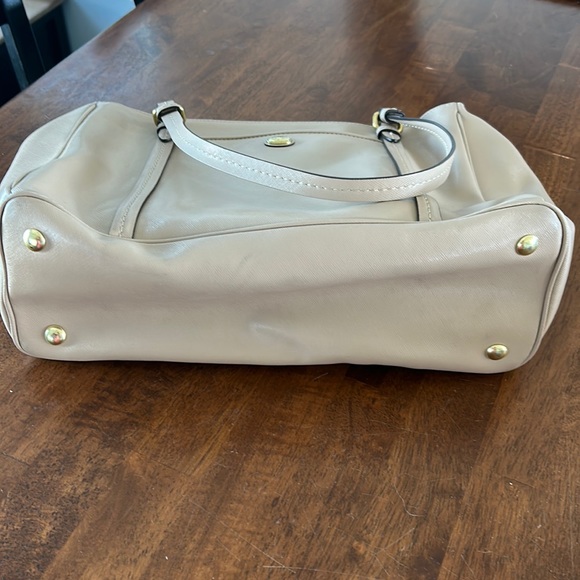 Coach Peyton Tan Leather Purse F25669 - Picture 8 of 13